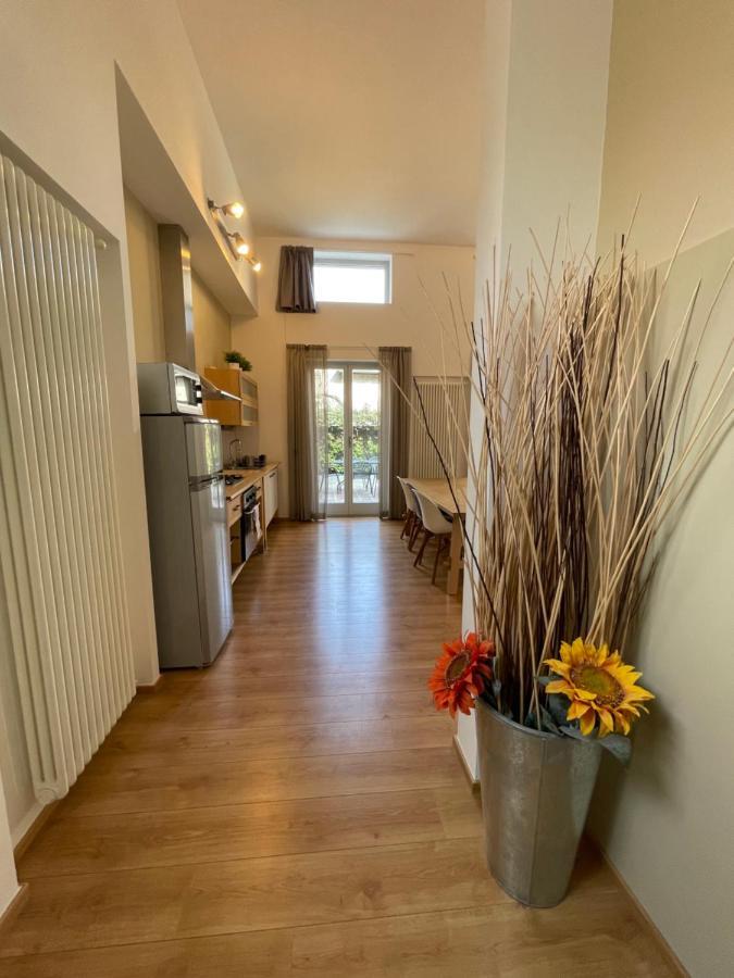 מנאג'יו Lovely Loft Molo מראה חיצוני תמונה