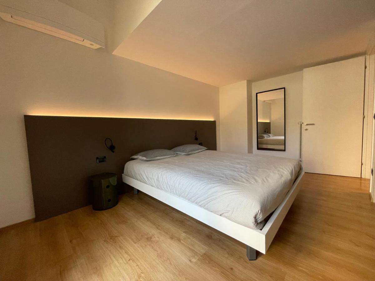 מנאג'יו Lovely Loft Molo מראה חיצוני תמונה